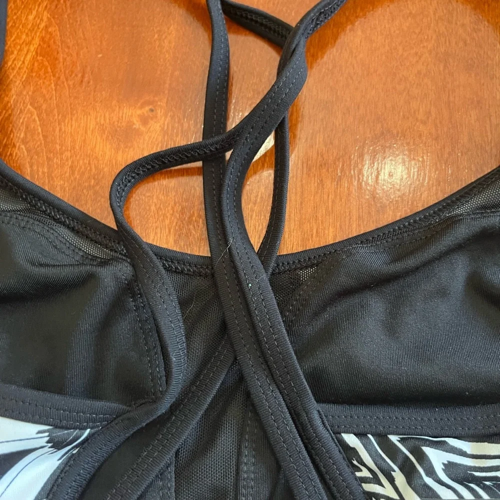 EXP Core Performance Black and White  Sports Bra-Small - Picture 3 of 8